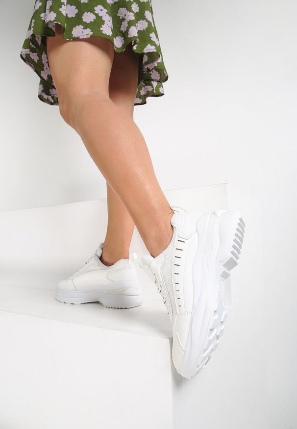 Renee - Białe Sneakersy Brethose. Kolor: biały. Materiał: nubuk, syntetyk