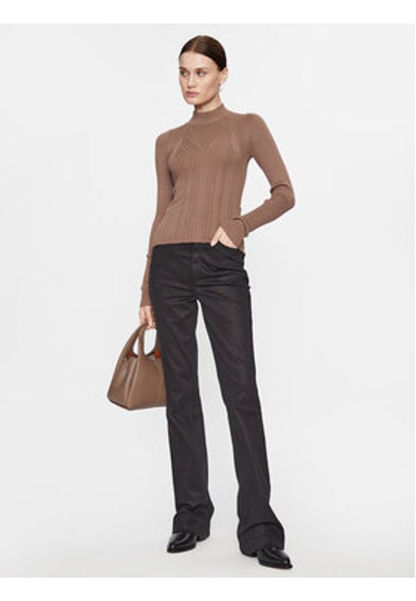 Vero Moda Golf 10293750 Brązowy Regular Fit. Typ kołnierza: golf. Kolor: brązowy. Materiał: wiskoza