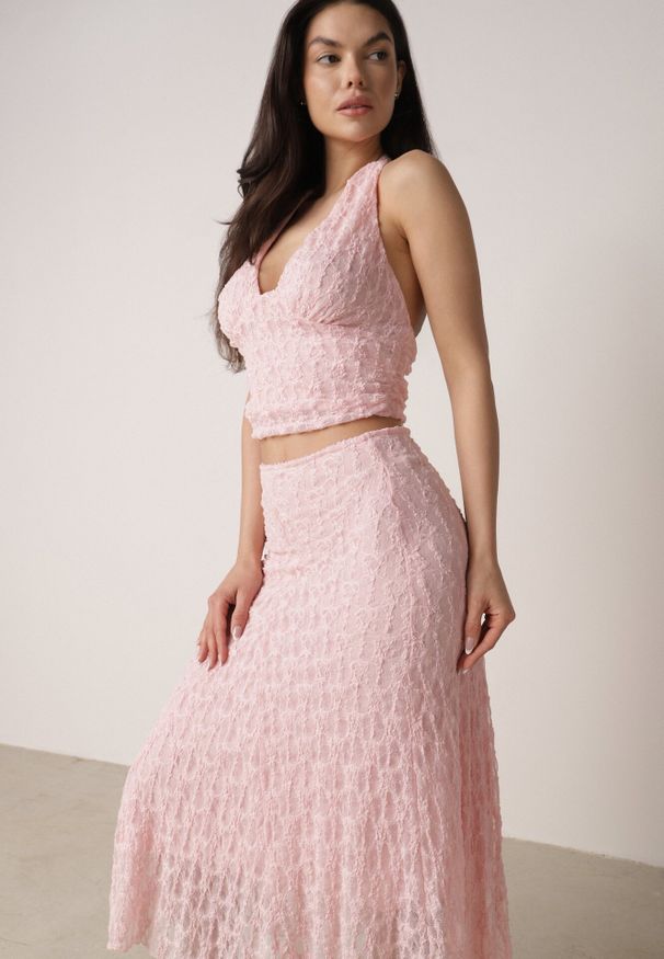 Born2be - Różowy Koronkowy Komplet Top Wiązany na Szyi i Spódnica Corinatea. Kolor: różowy. Materiał: koronka