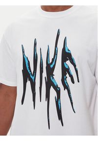 Nike T-Shirt HV6692 100 Biały Loose Fit. Kolor: biały. Materiał: bawełna #5