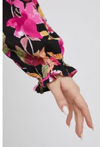 Vero Moda Bluzka damska kolor różowy w kwiaty. Okazja: na co dzień. Kolor: różowy. Materiał: tkanina, materiał, wiskoza. Wzór: kwiaty. Styl: casual #4