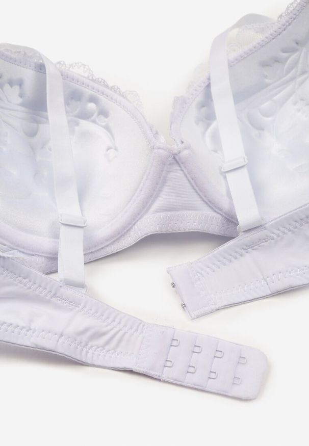 Born2be - Biały Koronkowy Biustonosz Ozdobiony Kokardką Ezanzee. Kolor: biały. Materiał: koronka. Rodzaj stanika: odpinane ramiączka, różne sposoby noszenia. Wzór: aplikacja