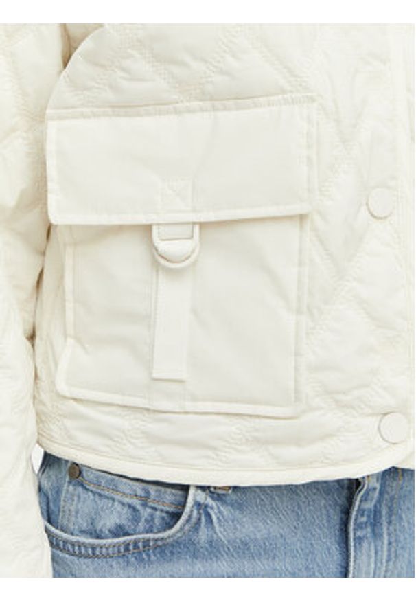 Guess Kurtka przejściowa W6GL38 W2342 Biały Regular Fit. Kolor: biały. Materiał: syntetyk