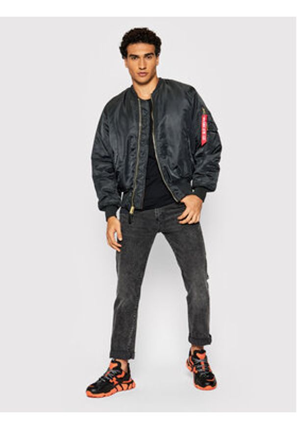 Alpha Industries Kurtka bomber Ma-1 100101 Czarny Regular Fit. Kolor: czarny. Materiał: syntetyk
