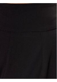 MVP Wardrobe Spodnie materiałowe MVPE3PA145.0CP0029 Czarny Relaxed Fit. Kolor: czarny. Materiał: materiał, syntetyk