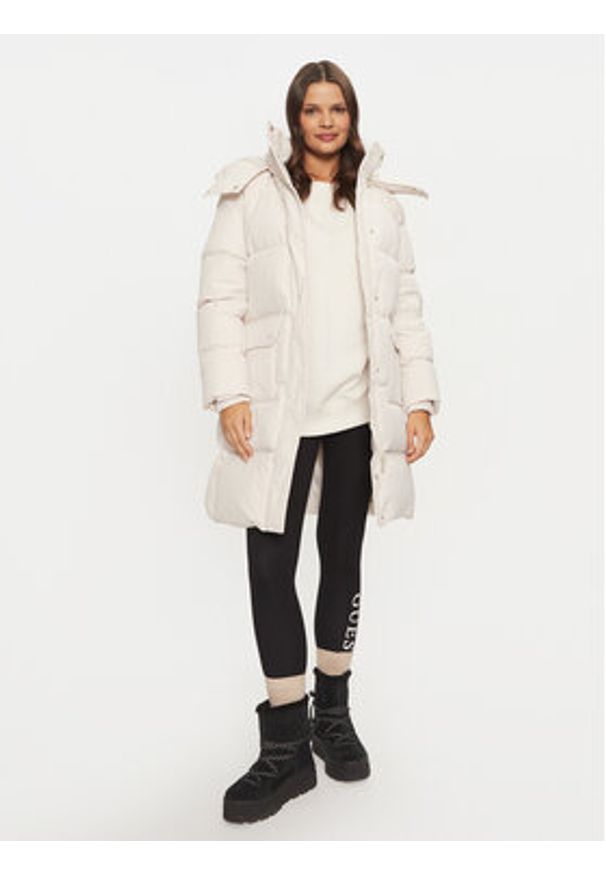 Guess Kurtka puchowa Beliksa W4BL0B WGJR2 Beżowy Regular Fit. Kolor: beżowy. Materiał: syntetyk. Sezon: zima