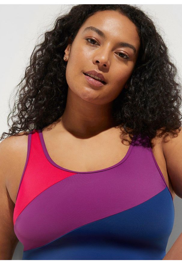 bonprix - Sportowy kostium kąpielowy z kontrastowymi wstawkami. Kolor: czarny