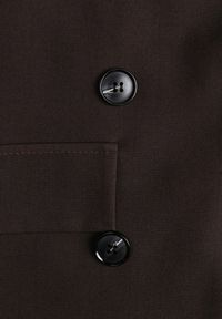 Born2be - Brązowa Marynarka Oversize Dwurzędowa z Imitacją Kieszeni Tinnielle. Okazja: na co dzień. Kolor: brązowy. Materiał: jeans. Styl: casual, wizytowy #5