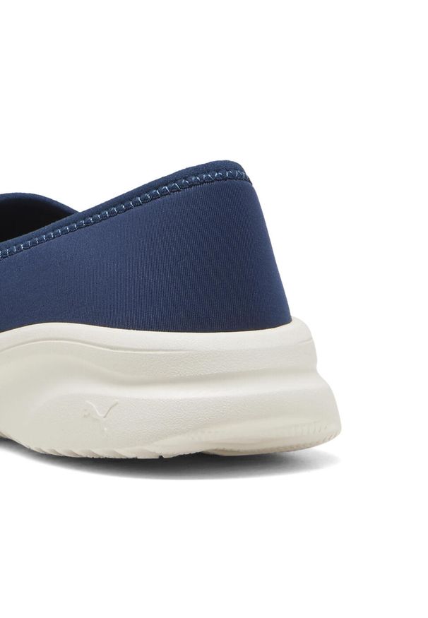 Puma - Damskie sneakersy Adelina 2 PUMA Persian Blue Warm White. Kolor: niebieski, biały, wielokolorowy. Szerokość cholewki: normalna. Sport: turystyka piesza
