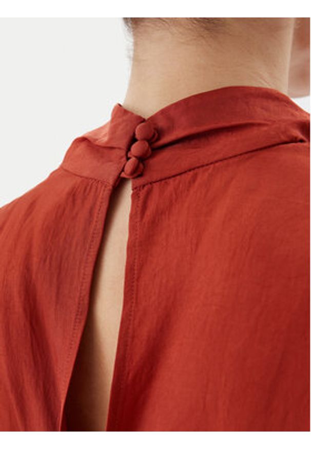 IVY & OAK - IVY OAK Sukienka codzienna IO117601 Czerwony Regular Fit. Okazja: na co dzień. Kolor: czerwony. Materiał: wiskoza. Typ sukienki: proste. Styl: casual