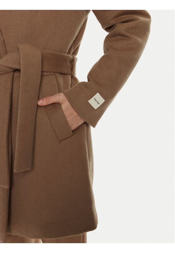 Calvin Klein Płaszcz wełniany K20K207700 Beżowy Regular Fit. Kolor: beżowy. Materiał: wełna, syntetyk