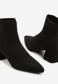 Born2be - Czarne Botki na Stożkowym Obcasie z Elastyczną Cholewką Tulasea. Kolor: czarny. Materiał: jeans. Szerokość cholewki: normalna. Obcas: na obcasie. Wysokość obcasa: średni #6