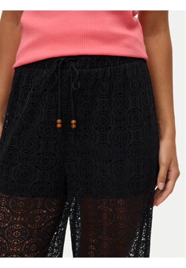 Vero Moda Spodnie materiałowe Maya 10325044 Czarny Relaxed Fit. Kolor: czarny. Materiał: syntetyk