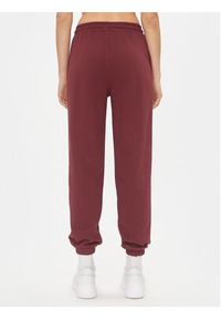 GANT - Gant Spodnie dresowe Rel Shield 4204921 Czerwony Relaxed Fit. Kolor: czerwony. Materiał: bawełna #5