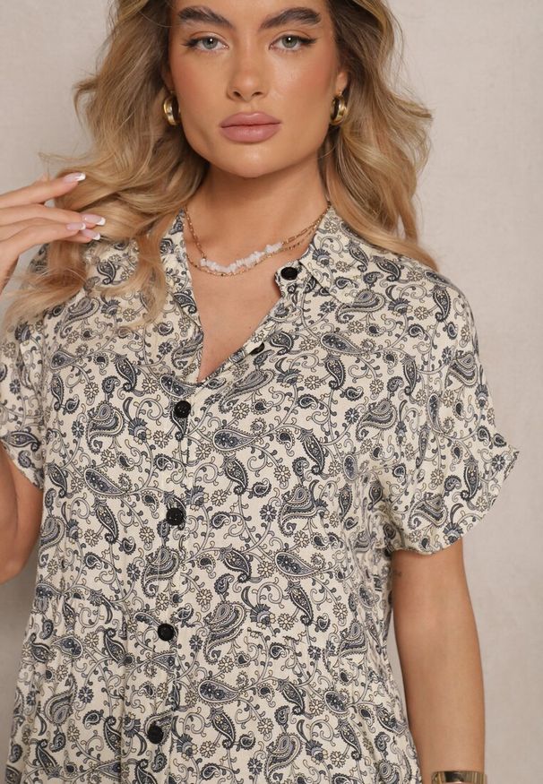 Renee - Czarna Sukienka z Bawełny w Print Paisley o Koszulowym Kroju Celluria. Okazja: na spacer. Typ kołnierza: dekolt w kształcie V. Kolor: czarny. Materiał: bawełna. Długość rękawa: krótki rękaw. Wzór: nadruk, paisley. Typ sukienki: koszulowe