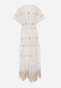 Born2be - Beżowa Bawełniana Sukienka Boho Zdobiona Etno Haftem i Chwostami Metona. Okazja: na spacer, na co dzień. Kolor: beżowy. Materiał: bawełna. Wzór: aplikacja, haft. Typ sukienki: proste. Styl: etno, boho #5