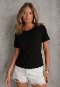 Renee - Czarny Gładki T-shirt Bawełniany z Ozdobnymi Lamówkami z Warkoczowego Splotu Thalia. Kolor: czarny. Materiał: bawełna. Wzór: gładki, ze splotem #1