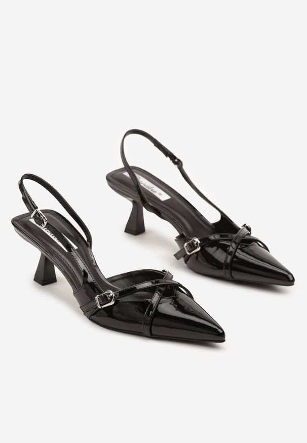 Renee - Czarne Sandały Slingback na Kaczuszce ze Szpiczastym Noskiem ze Sprzączkami Deyline. Okazja: na co dzień. Nosek buta: szpiczasty. Zapięcie: sprzączka. Kolor: czarny. Materiał: jeans. Obcas: na szpilce. Styl: elegancki, casual. Wysokość obcasa: średni