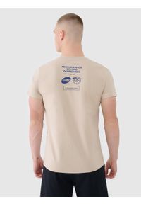 4f - 4F T-shirt regular z nadrukiem męski - beżowy L. Okazja: na co dzień. Kolor: beżowy. Materiał: dzianina, bawełna, jersey. Długość rękawa: krótki rękaw. Długość: krótkie. Wzór: nadruk. Styl: klasyczny, sportowy, casual