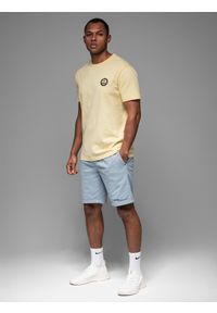 Ombre Clothing - Dopasowane męskie krótkie spodenki dresowe z nadrukami – jasnoniebieskie V1 - Rozmiar: M. Kolor: niebieski. Materiał: dresówka. Długość: krótkie. Wzór: nadruk. Styl: sportowy #11