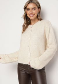 Born2be - Beżowy Casualowy Kardigan o Klasycznym Kroju Riathiel. Okazja: na co dzień. Kolor: beżowy. Materiał: jeans. Długość rękawa: długi rękaw. Długość: długie. Styl: klasyczny, casual #3