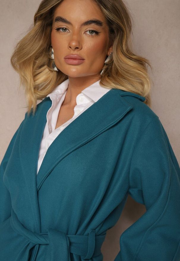 Renee - Niebieski Płaszcz z Wiązanym Paskiem i Bufiastym Rękawem Agnage. Typ kołnierza: kołnierzyk stójkowy. Kolor: niebieski. Materiał: tkanina, jeans. Sezon: wiosna, jesień