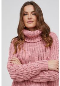 Answear Lab Sweter damski kolor różowy ciepły z golfem. Typ kołnierza: golf. Kolor: różowy. Materiał: dzianina. Długość rękawa: raglanowy rękaw. Wzór: ze splotem. Styl: wakacyjny #6