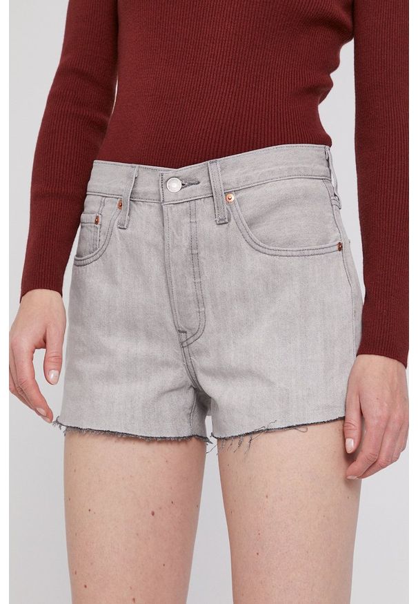 Levi's® - Levi's Szorty jeansowe damskie kolor szary gładkie high waist. Okazja: na spotkanie biznesowe, na co dzień. Stan: podwyższony. Kolor: szary. Materiał: jeans. Wzór: gładki. Styl: casual, biznesowy