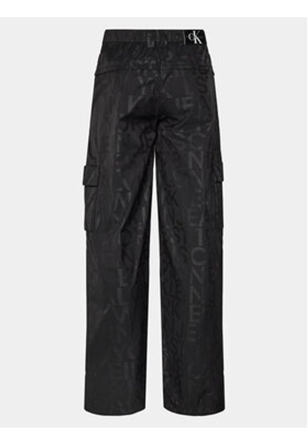 Calvin Klein Jeans Spodnie materiałowe Loose Logo Aop Cargo Pant J20J222596 Czarny Regular Fit. Kolor: czarny. Materiał: syntetyk