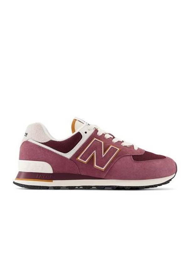 Buty do chodzenia męskie New Balance 574. Zapięcie: sznurówki. Kolor: czerwony, wielokolorowy, różowy. Materiał: materiał, syntetyk, zamsz. Szerokość cholewki: normalna. Model: New Balance 574. Sport: turystyka piesza