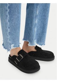Guess Jeans Klapki EO-HY2T709-3 Czarny. Kolor: czarny. Materiał: materiał #8