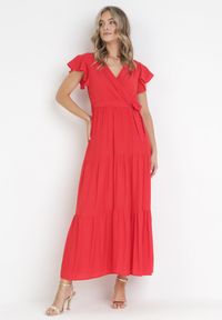 Born2be - Czerwona Sukienka Cephemus. Kolor: czerwony. Materiał: materiał. Wzór: jednolity, gładki. Sezon: lato. Typ sukienki: rozkloszowane, kopertowe. Styl: wakacyjny. Długość: maxi #8