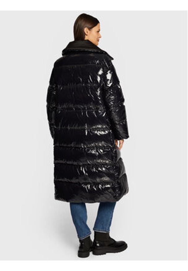 Calvin Klein Kurtka puchowa High Shine K20K204687 Czarny Regular Fit. Kolor: czarny. Materiał: syntetyk