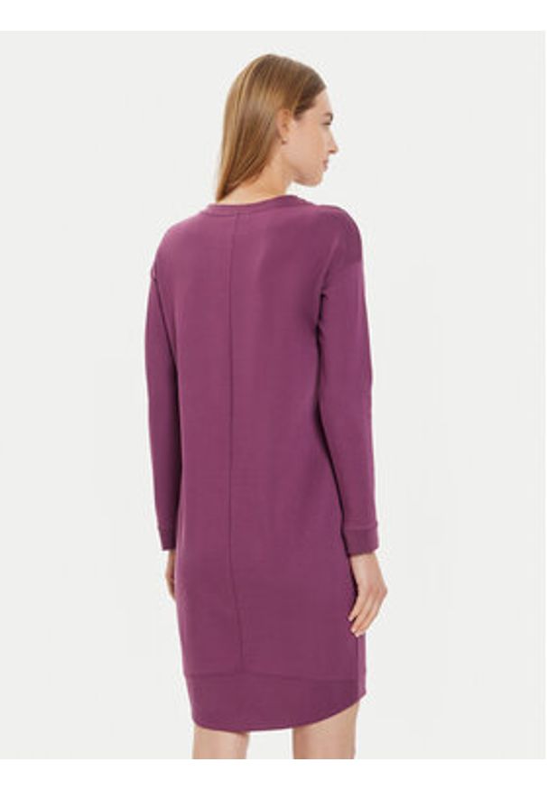 Tatuum Sukienka codzienna Semiraka T2304.196B Fioletowy Loose Fit. Okazja: na co dzień. Kolor: fioletowy. Materiał: wiskoza. Typ sukienki: proste. Styl: casual