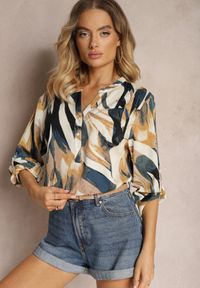 Renee - Beżowo-Żółta Bluzka z Guzikami Przy Dekolcie i Abstrakcyjnym Wzorem Ysabell. Okazja: na co dzień. Kolekcja: plus size. Kolor: beżowy. Styl: casual
