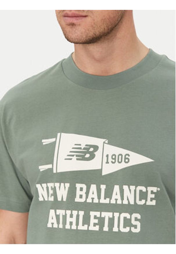 New Balance T-Shirt MT51924 Zielony Relaxed Fit. Kolor: zielony. Materiał: bawełna