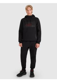 4f - 4F Bluza dresowa nierozpinana z kapturem męska - czarna S. Okazja: na co dzień. Typ kołnierza: kaptur. Kolor: czarny. Materiał: dresówka. Wzór: gładki, ze splotem, nadruk. Styl: klasyczny, casual, sportowy #2
