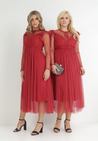 Born2be - Bordowa Sukienka z Koronką i Tiulem Nemila. Okazja: na co dzień. Typ kołnierza: dekolt w łódkę. Kolor: czerwony. Materiał: tiul, koronka. Wzór: koronka. Typ sukienki: proste. Styl: casual #4