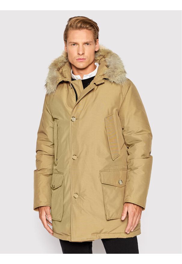 Woolrich Kurtka puchowa Arctic CFWOOU0482MRUT0001 Beżowy Regular Fit. Kolor: beżowy. Materiał: syntetyk