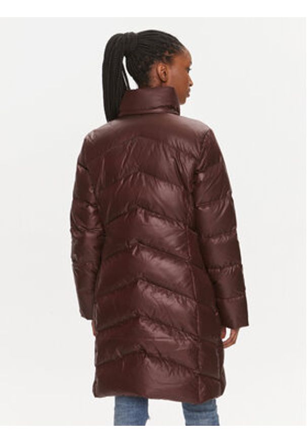 Calvin Klein Płaszcz zimowy K20K207071 Brązowy Regular Fit. Kolor: brązowy. Materiał: syntetyk. Sezon: zima