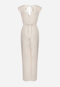 Born2be - Beżowy Wiązany Kombinezon z Prostymi Nogawkami i Wiskozą oraz Kwiatową Aplikacją Dimenna. Kolor: beżowy. Materiał: wiskoza. Wzór: aplikacja, kwiaty. Styl: elegancki #2