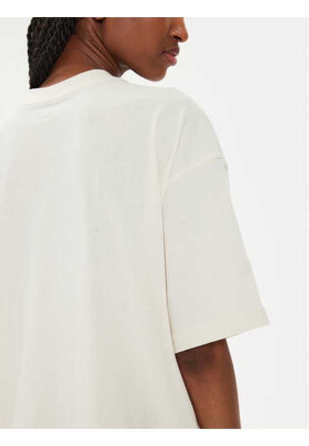 New Balance T-Shirt Hyper Density WT41555 Beżowy Oversize. Kolor: beżowy. Materiał: bawełna