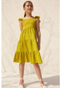 Mango Kids - Sukienka dziecięca SIENNA. Kolor: żółty. Materiał: tkanina, len, materiał, bawełna. Długość rękawa: na ramiączkach. Wzór: gładki. Typ sukienki: rozkloszowane #4