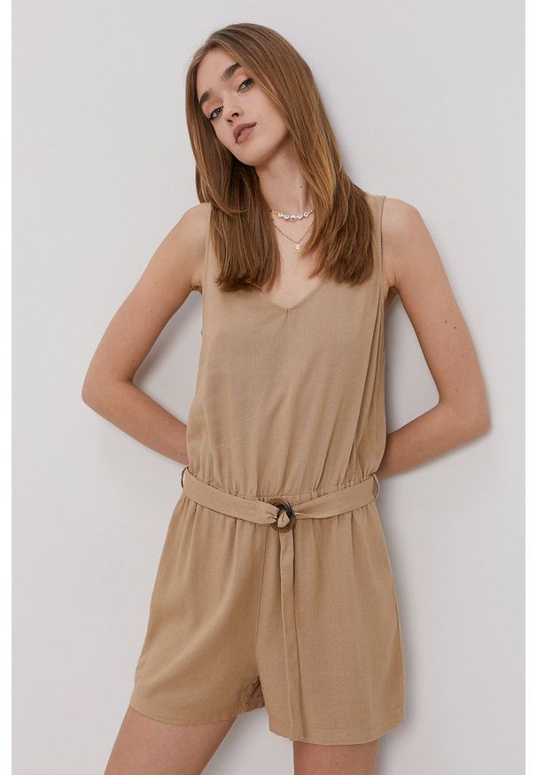 Vero Moda - Kombinezon. Okazja: na co dzień. Kolor: beżowy. Materiał: tkanina. Długość rękawa: na ramiączkach. Styl: casual