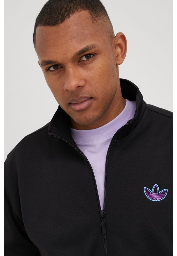adidas Originals bluza męska kolor czarny gładka. Kolor: czarny. Materiał: materiał. Wzór: gładki