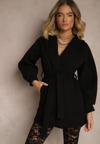 Renee - Czarny Płaszcz z Wiązanym Paskiem i Bufiastym Rękawem Agnage. Typ kołnierza: kołnierzyk stójkowy. Kolor: czarny. Materiał: jeans, tkanina. Sezon: jesień, wiosna