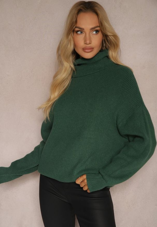 Renee - Ciemnozielony Golf z Domieszką Wiskozy i Kaszmiru Azivara. Okazja: na co dzień. Typ kołnierza: golf. Kolor: zielony. Materiał: wiskoza, kaszmir. Wzór: aplikacja. Styl: casual, elegancki