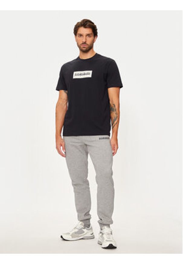 Napapijri Spodnie dresowe M-box Logo NP0A4I32 Szary Regular Fit. Kolor: szary. Materiał: bawełna