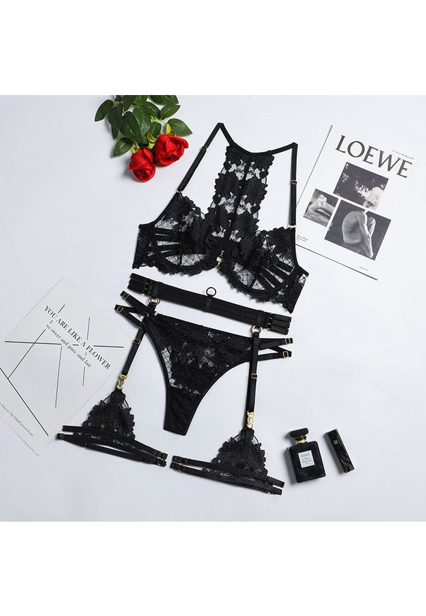 Intica - Komplet bielizny z haftem elegancki i komfortowy Nadien. Kolor: czarny. Materiał: materiał. Wzór: haft