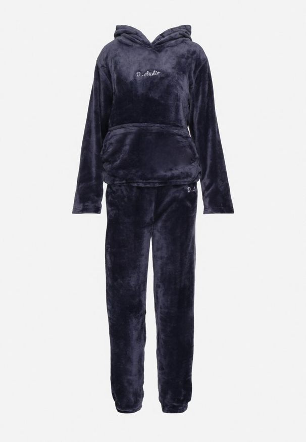 Born2be - Granatowy Komplet Dresowy z Puszystej Dzianiny Bluza z Kapturem i Spodnie Selallena. Kolekcja: plus size. Kolor: niebieski. Materiał: dzianina, dresówka. Wzór: aplikacja